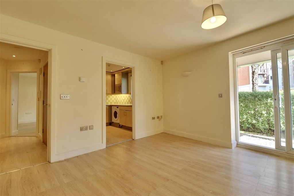 Property photo 1 of 15 171Ddae4-541B-4D5A-9948-F2488C7Cfe18_1_201_A.Jpeg