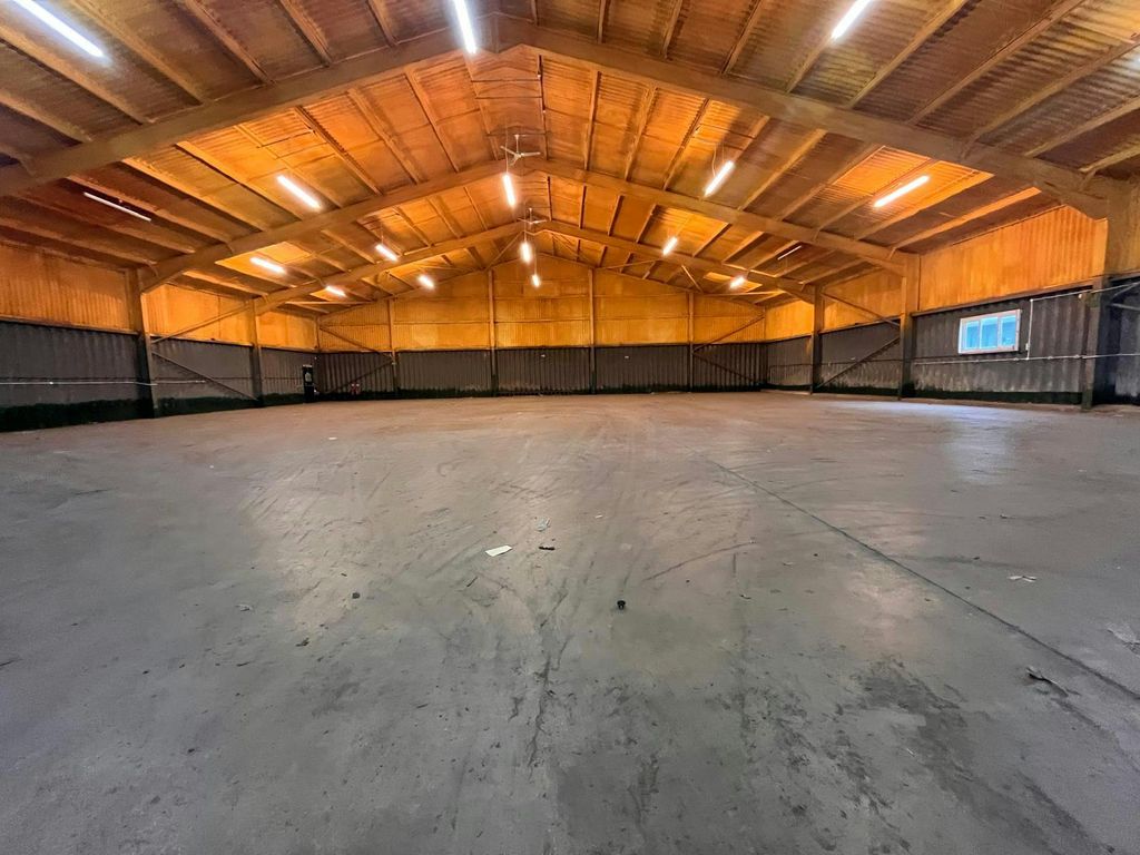 Property photo 2 of 9 Whatsapp Image 20250918 At 161635_Fba132A6.Jpg