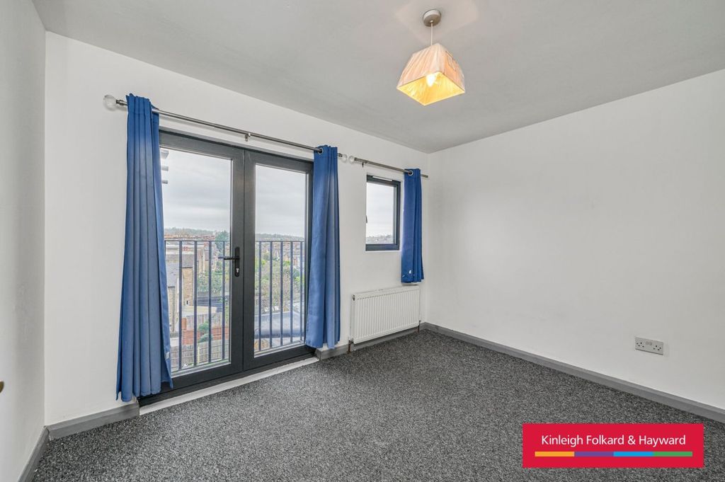 Property photo 2 of 15 Picture No. 14