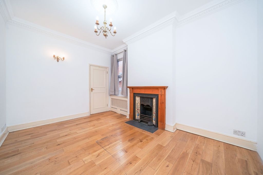 Property photo 3 of 29