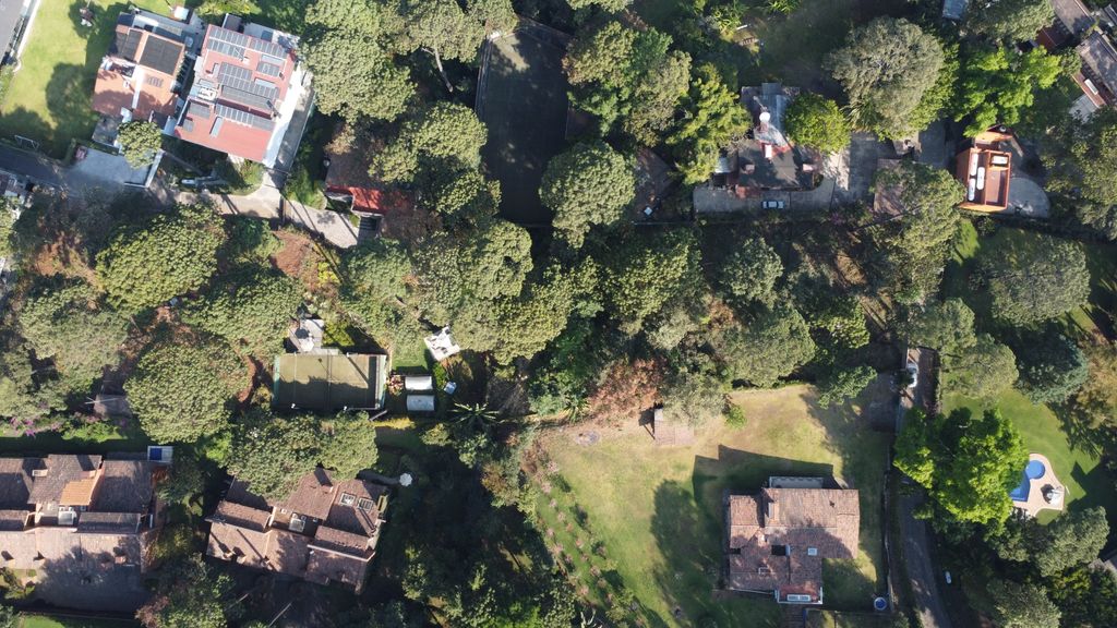 Property photo 1 of 3