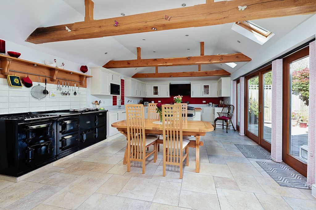 Property photo 3 of 22 Kitchen/Dining Room