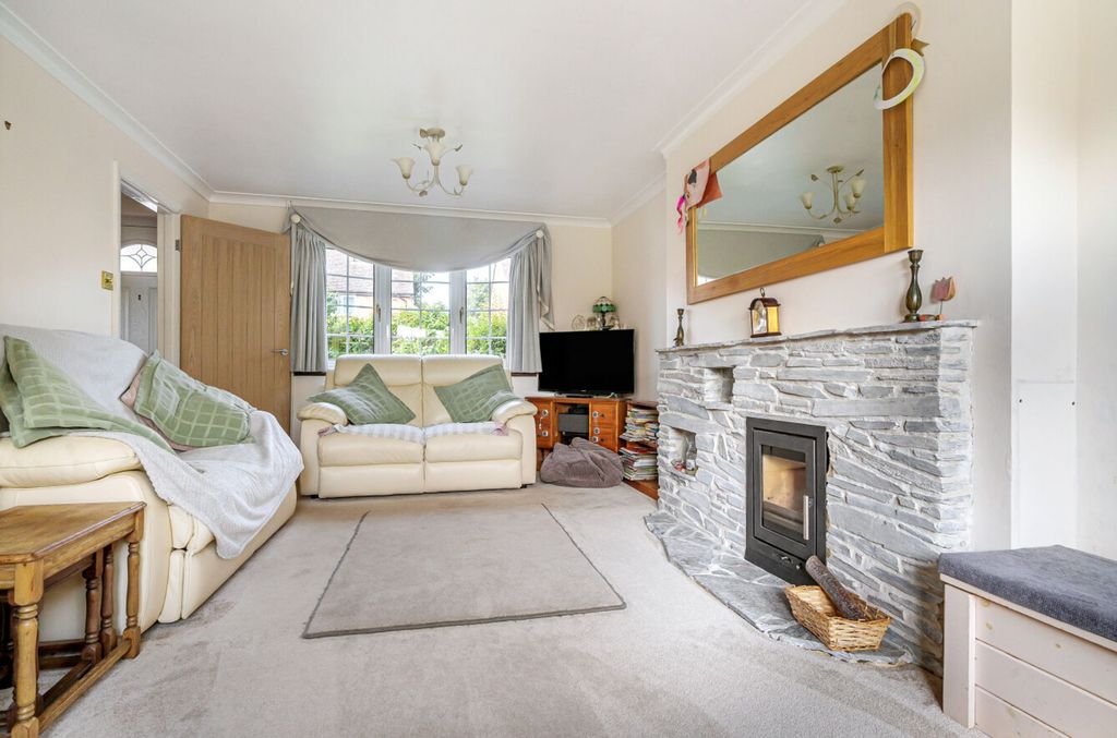 Property photo 2 of 13
