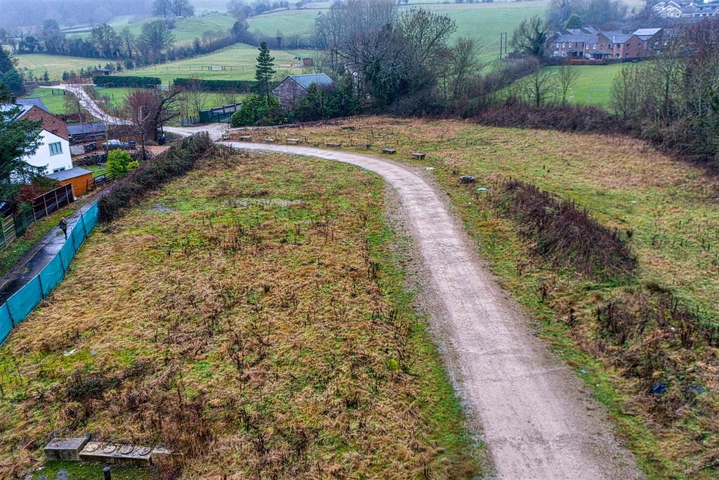 Property photo 1 of 18 Aerial