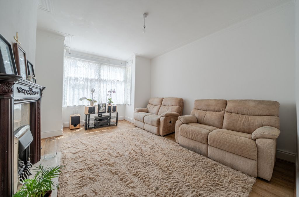 Property photo 2 of 14 1468544-4-6A18799...