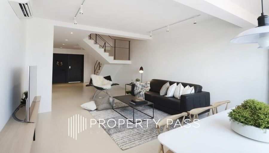 Property photo 1 of 3