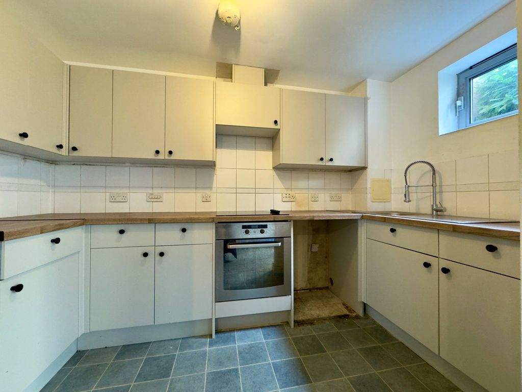 Property photo 2 of 10 Picture No. 28