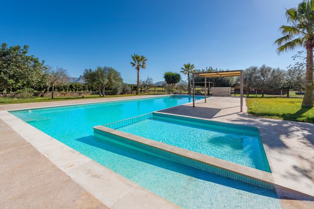 Property photo 2 of 20 Pool (4)