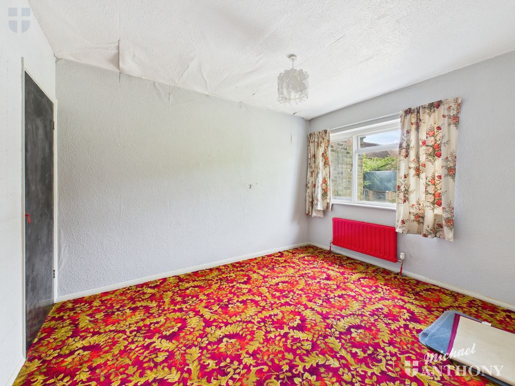 Property photo 2 of 19 Cam03852G0-Pr0255-Still001