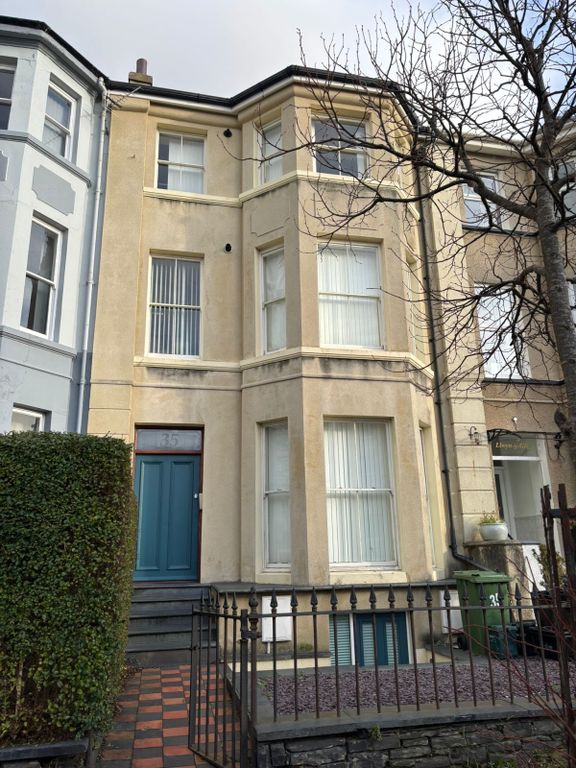 Property photo 2 of 5 Gallery