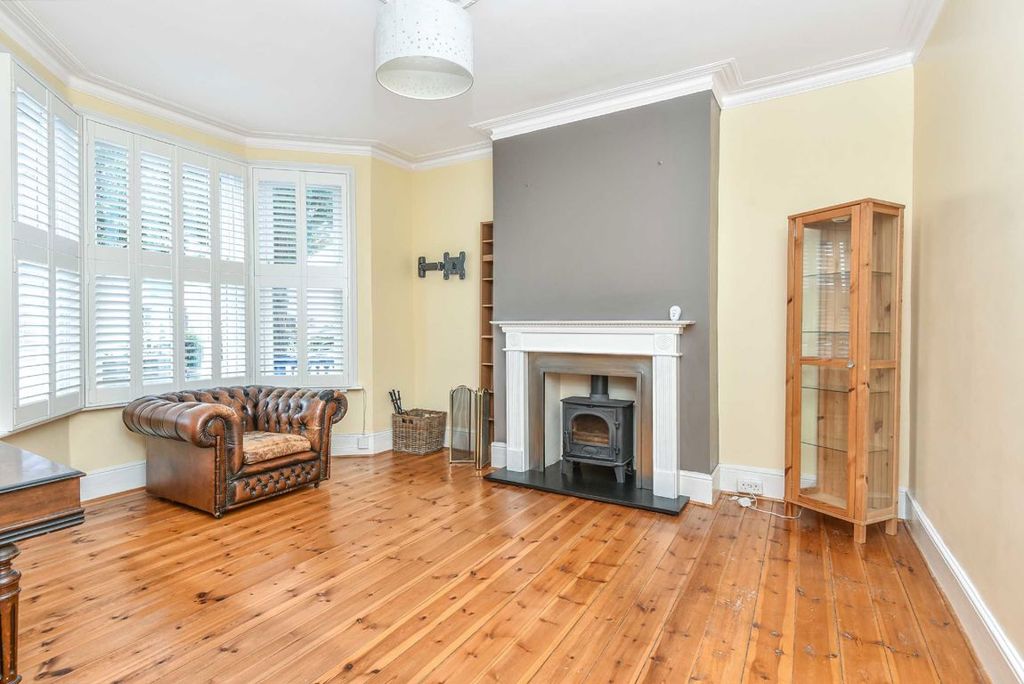 Property photo 2 of 8