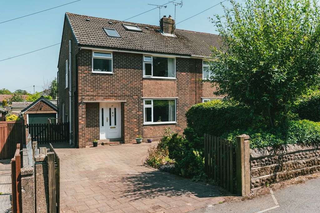 Property photo 1 of 32