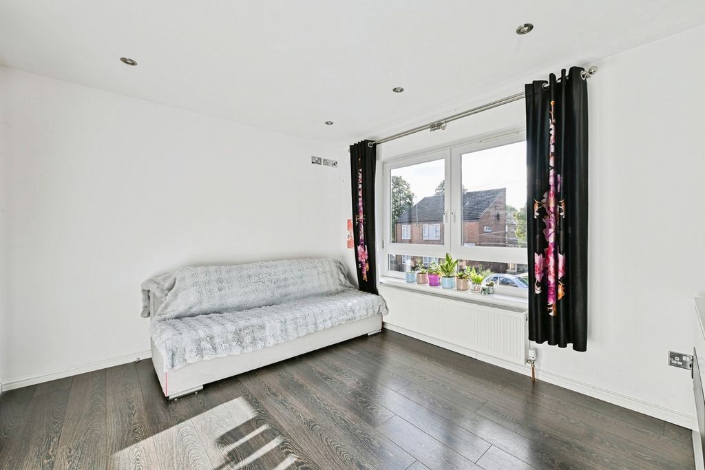 Property photo 2 of 13 Pbox-Img.Jpg