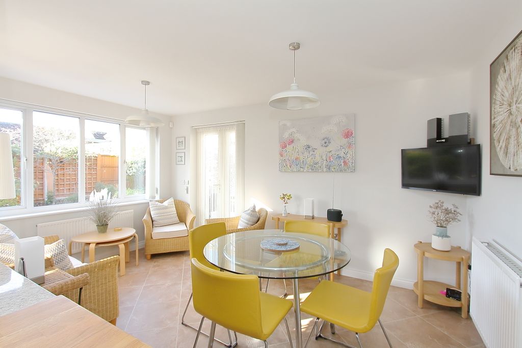 Property photo 3 of 33