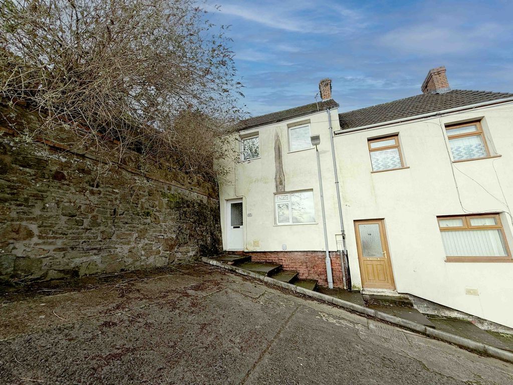 Property photo 1 of 14 A 3 Bedroom End Terraced Home On Peter Terrace, Mayhill