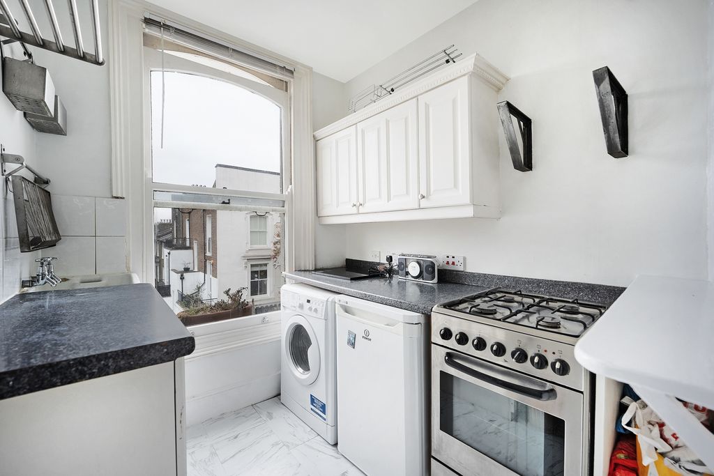 Property photo 3 of 13 Kitchen