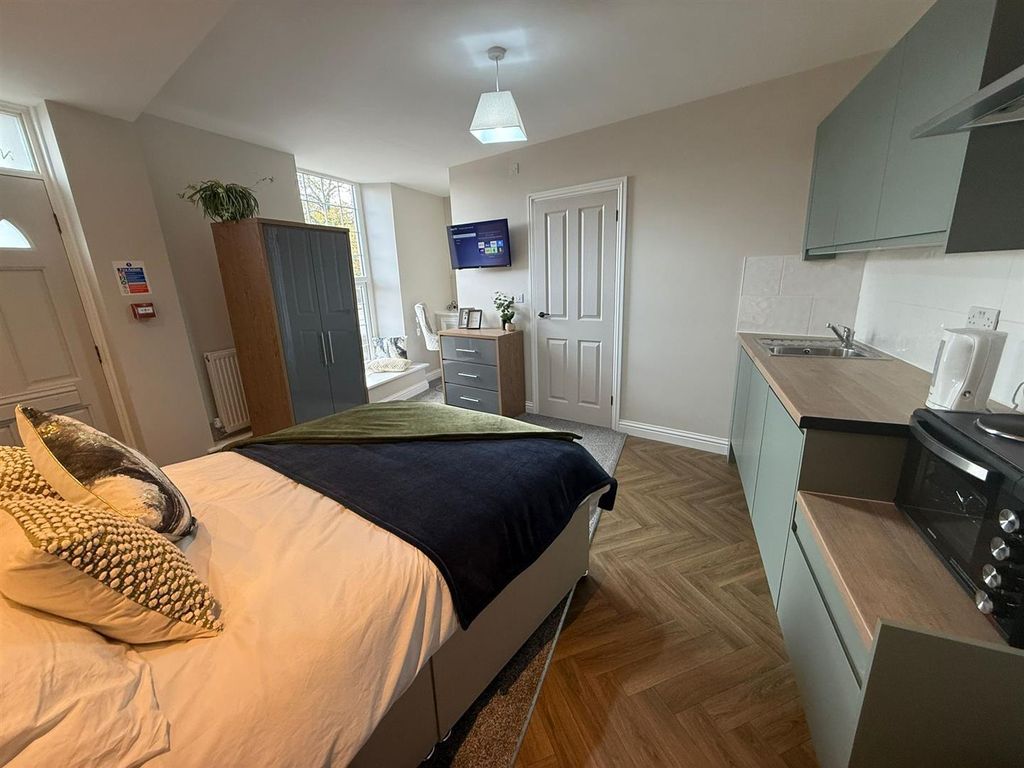 Property photo 2 of 5 Xhteoxgpg0An4Vtjjy0Wcq.Jpg