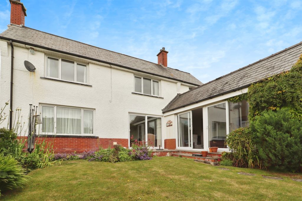 Property photo 2 of 35