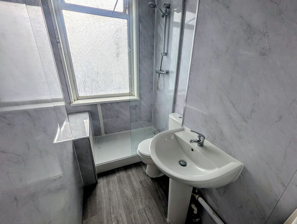 Property photo 3 of 9