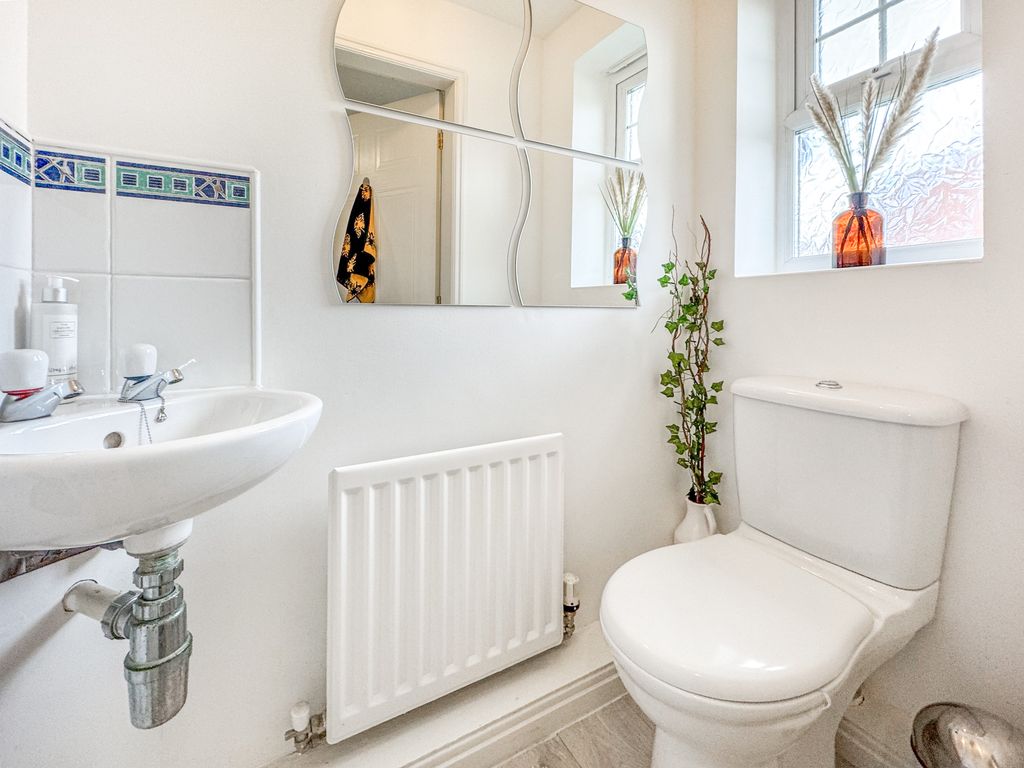 Property photo 2 of 16 W/C