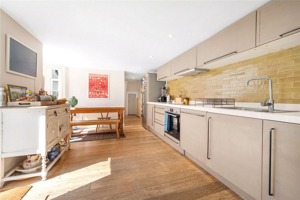 Property photo 3 of 14 Kitchen