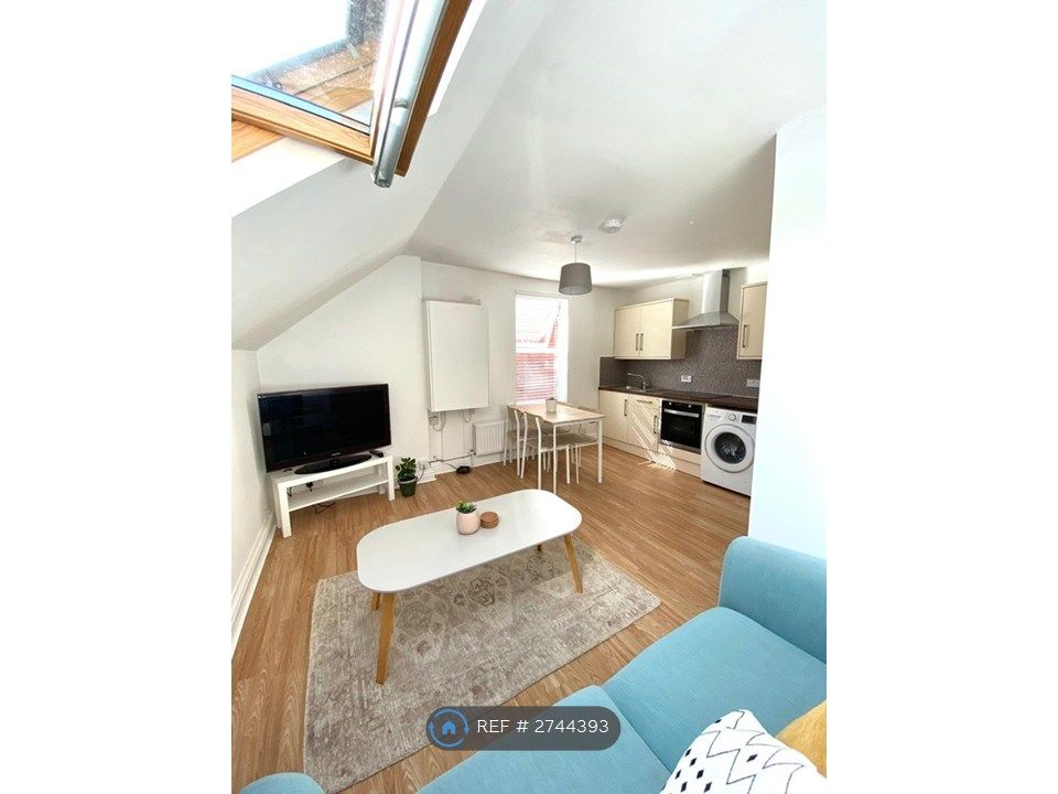 Property photo 3 of 13