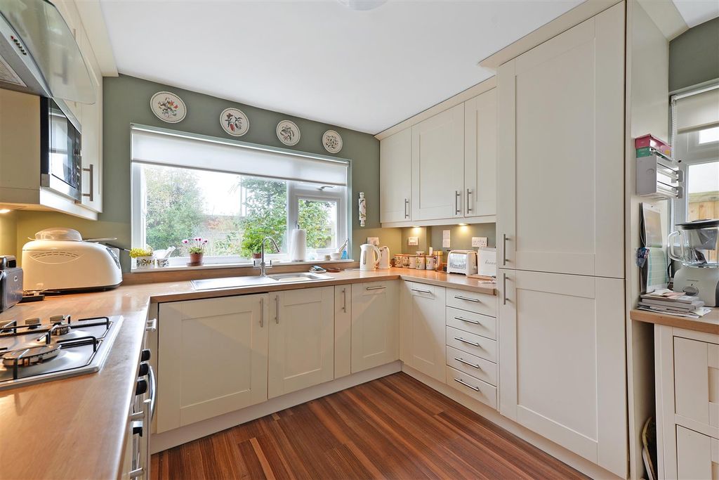 Property photo 2 of 11 03.Jpg