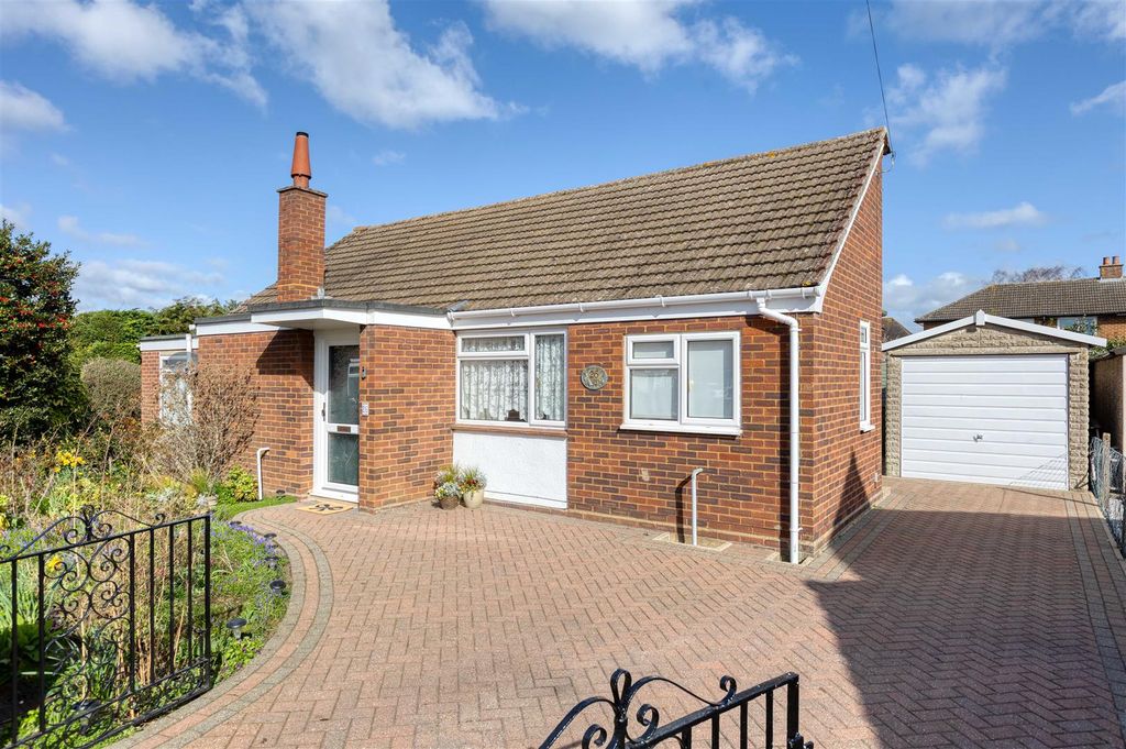 Property photo 1 of 20 Front Aspect