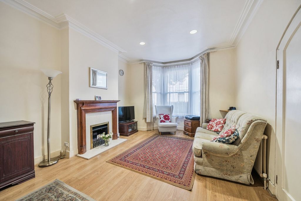 Property photo 1 of 21 Picture No. 04