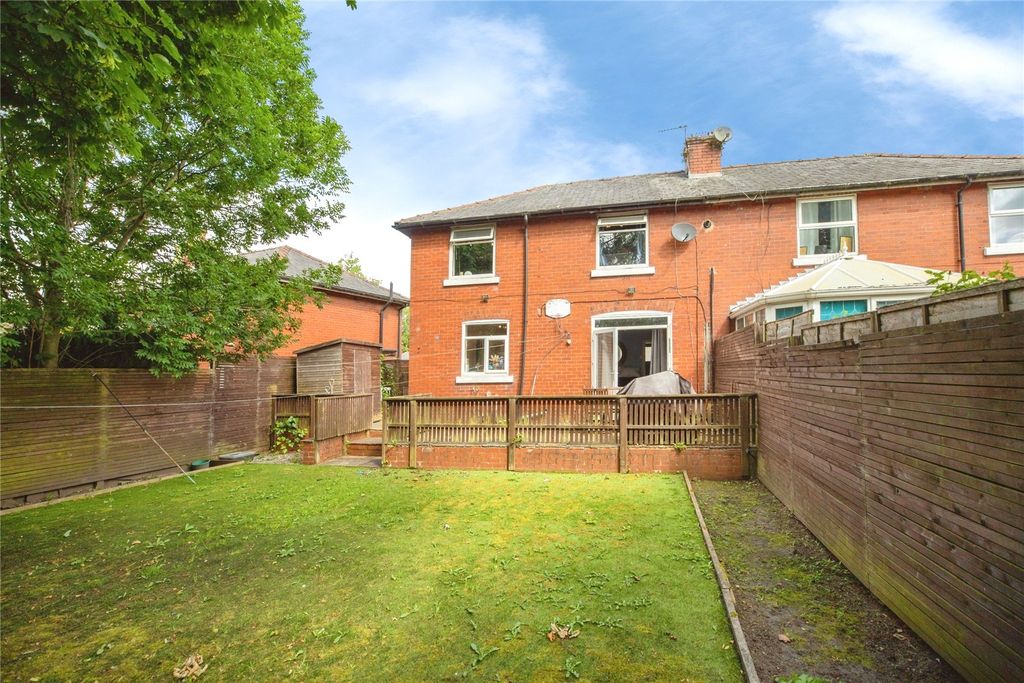 Property photo 2 of 17 Picture No. 10
