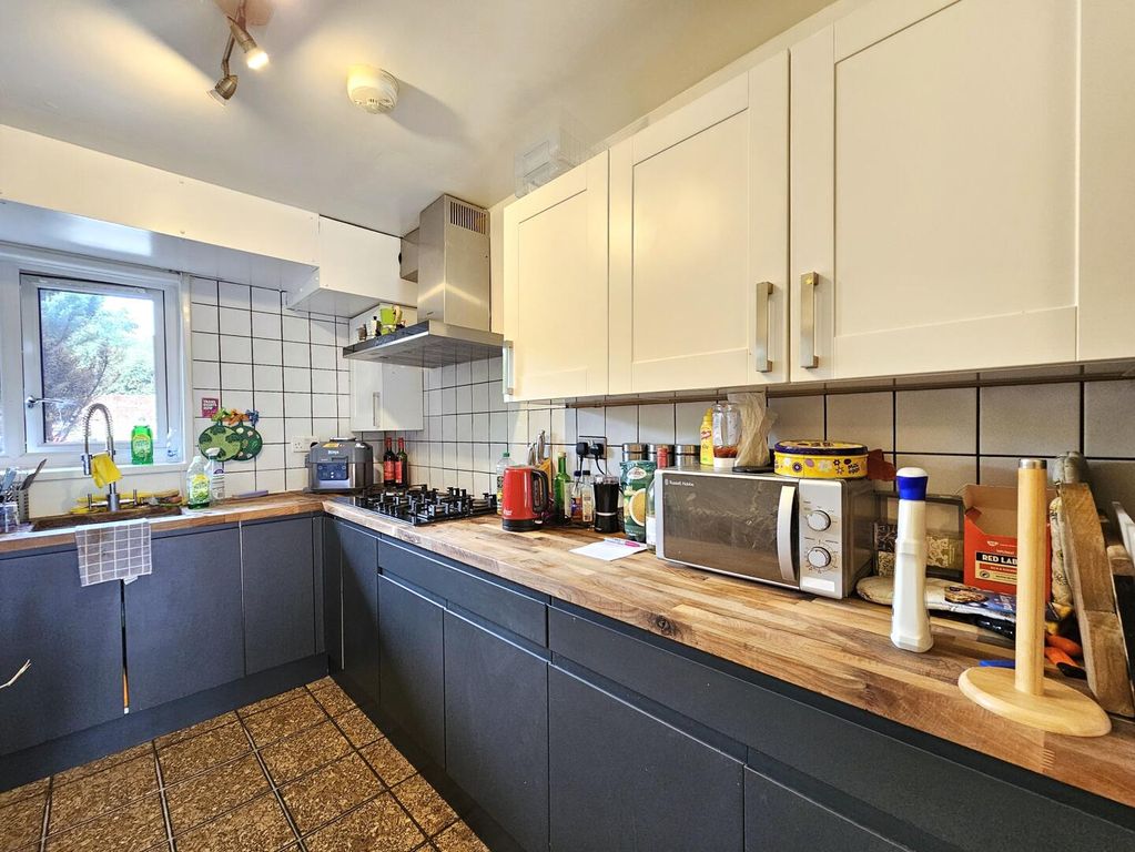 Property photo 2 of 13 Kitchen