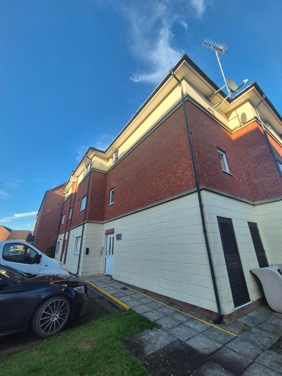 Property photo 2 of 9 1000045057