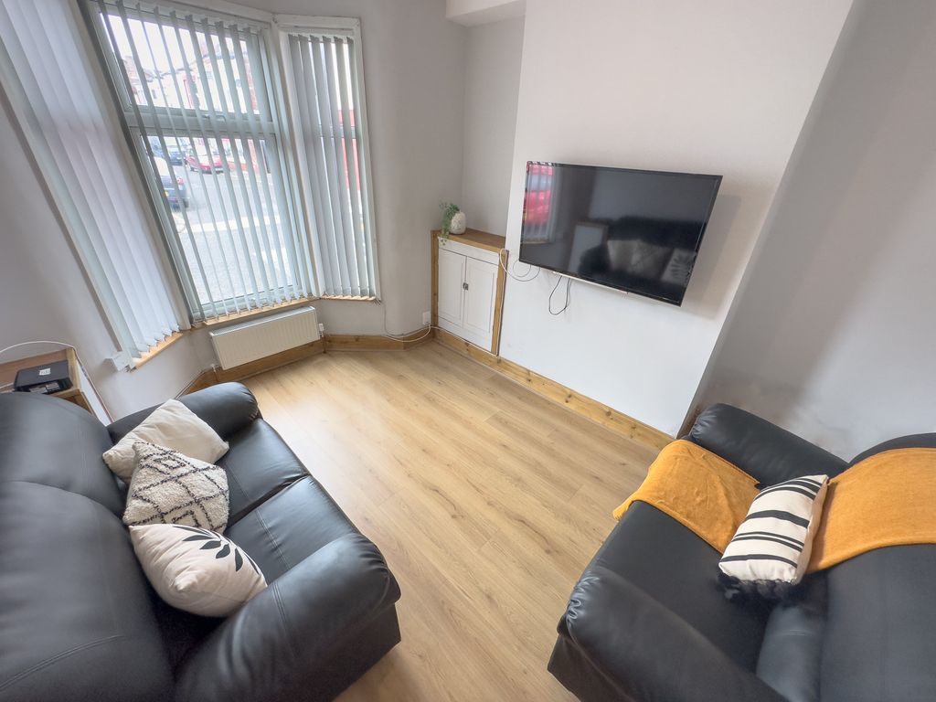 Property photo 2 of 7 7