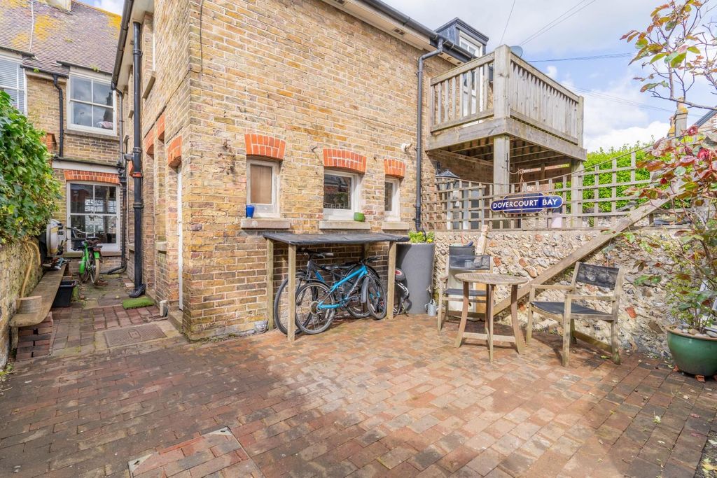 Property photo 3 of 21 High-Street-Rottingdean-11.Jpg