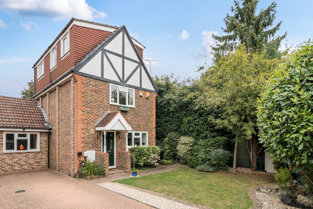 Property photo 1 of 25 1342026-2-68A5c1E...
