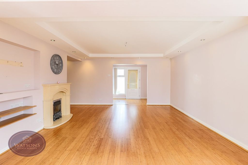 Property photo 3 of 38