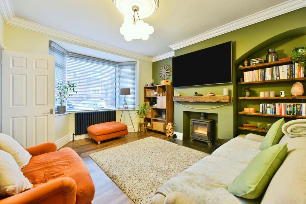 Property photo 3 of 15 Pbox-Img.Jpg