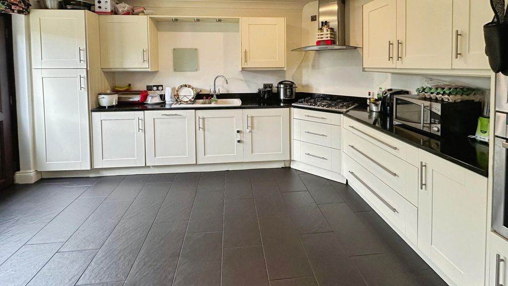 Property photo 3 of 29 35E61B1d-Fullsizerender-1.Jpg