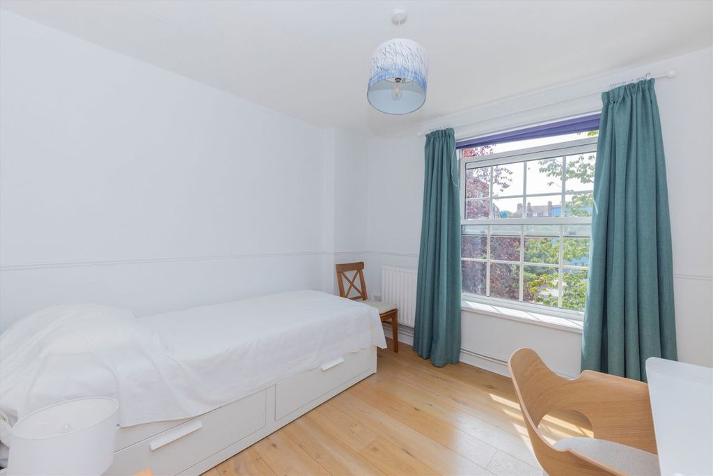 Property photo 3 of 7