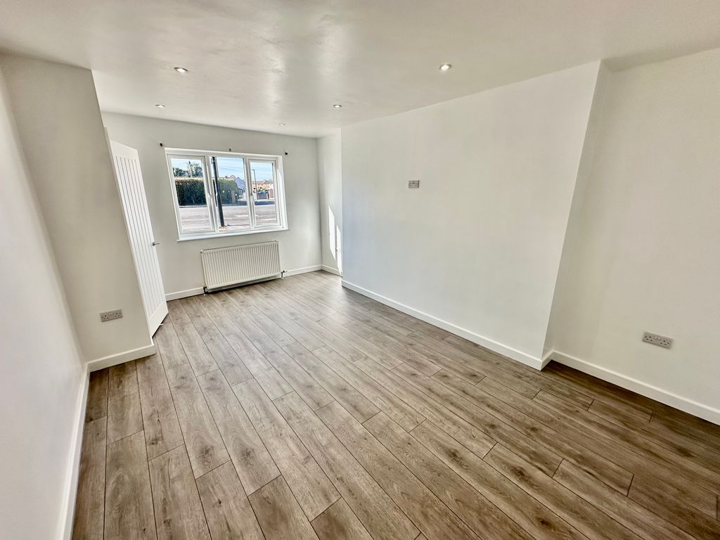 Property photo 3 of 28 Img_6415