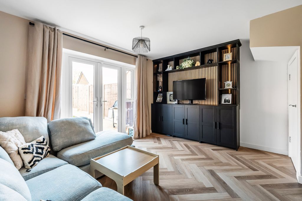 Property photo 2 of 23 5A