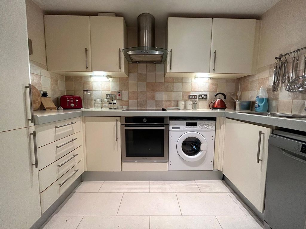 Property photo 3 of 8 Picture No. 08