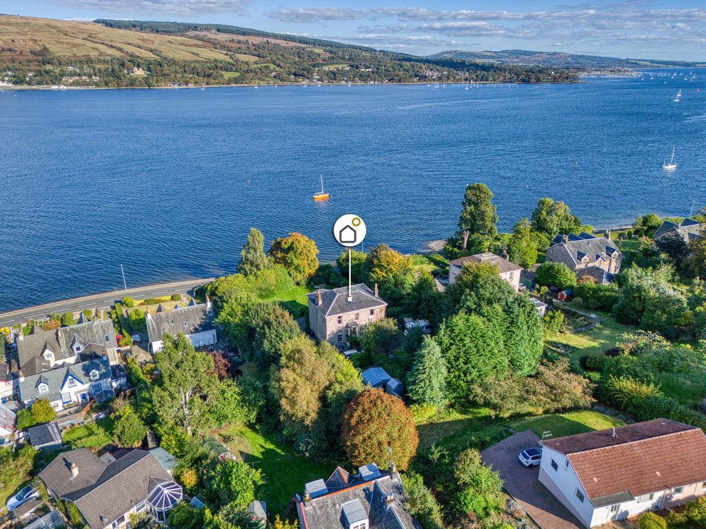 Property photo 3 of 30