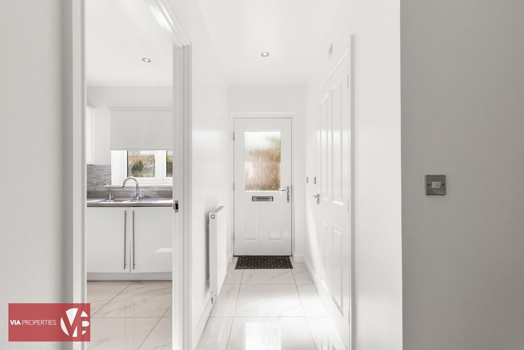 Property photo 2 of 29 Photo 13