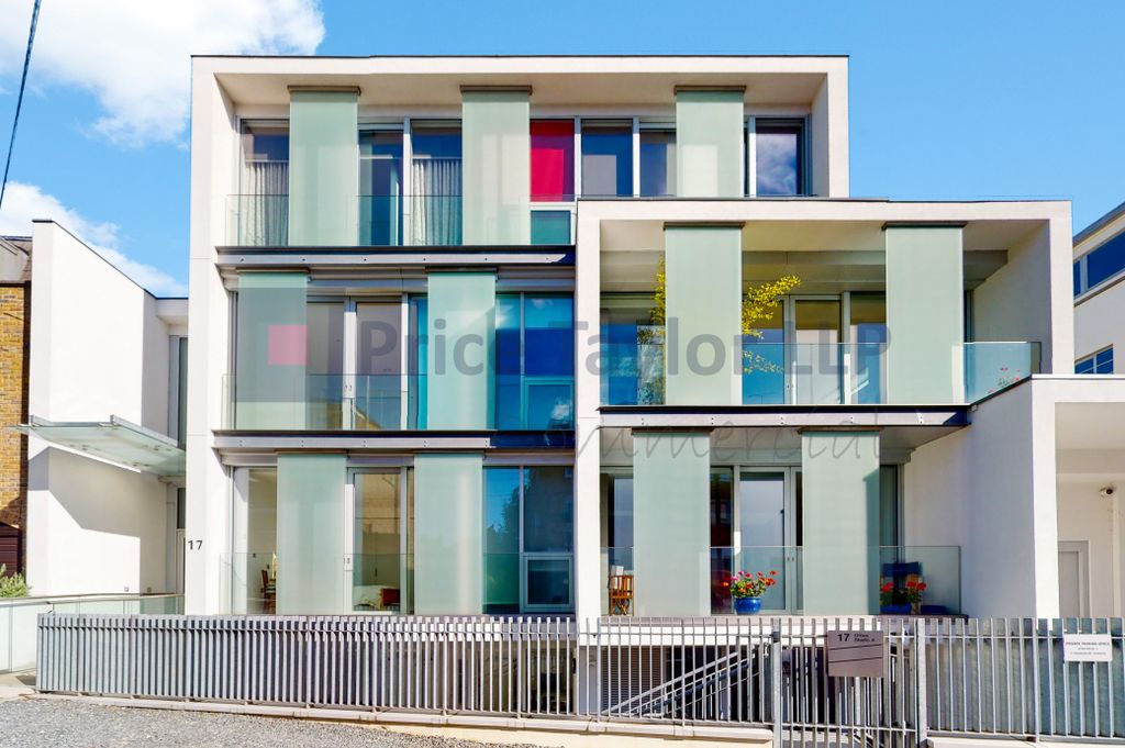 Property photo 1 of 18 17 Barnsbury Terrace, London N1 1Jh  Price Taylor Llp Commercial &amp; Chartered Surveyors