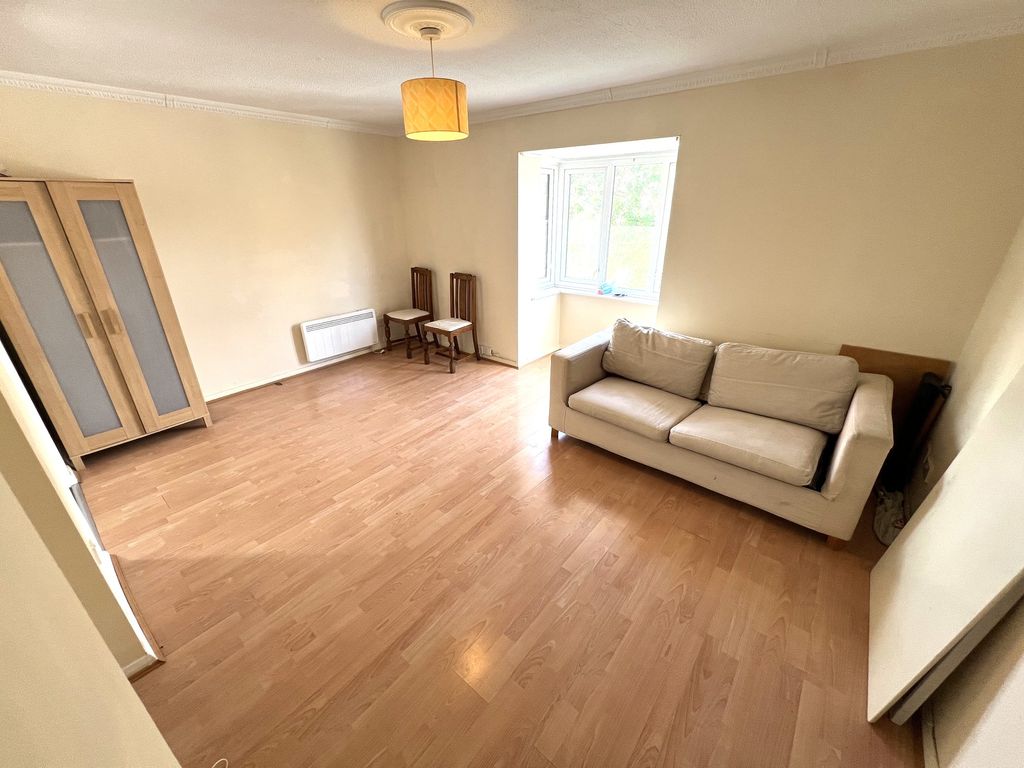 Property photo 1 of 4