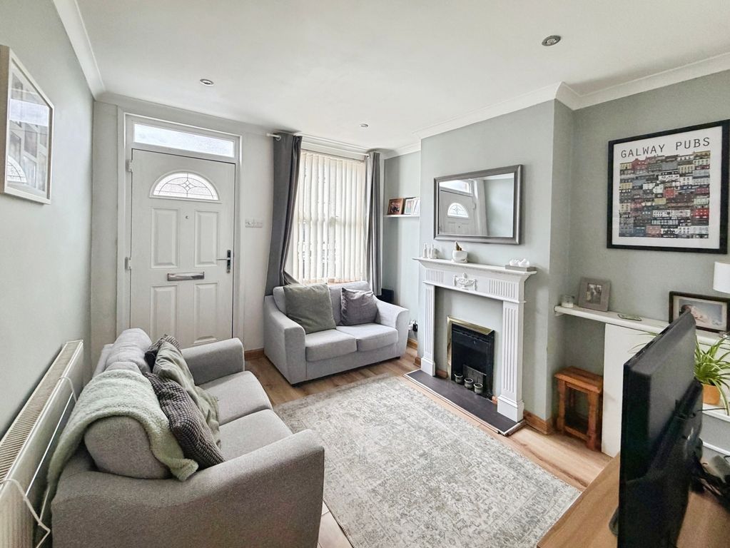 Property photo 2 of 8 Pbox-Img.Jpg