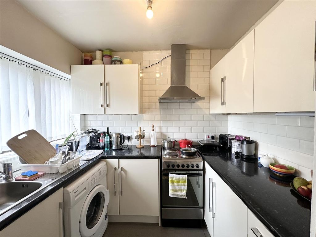 Property photo 3 of 7 Img_1884.Jpg