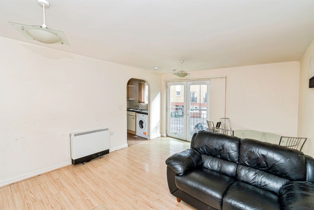 Property photo 3 of 13