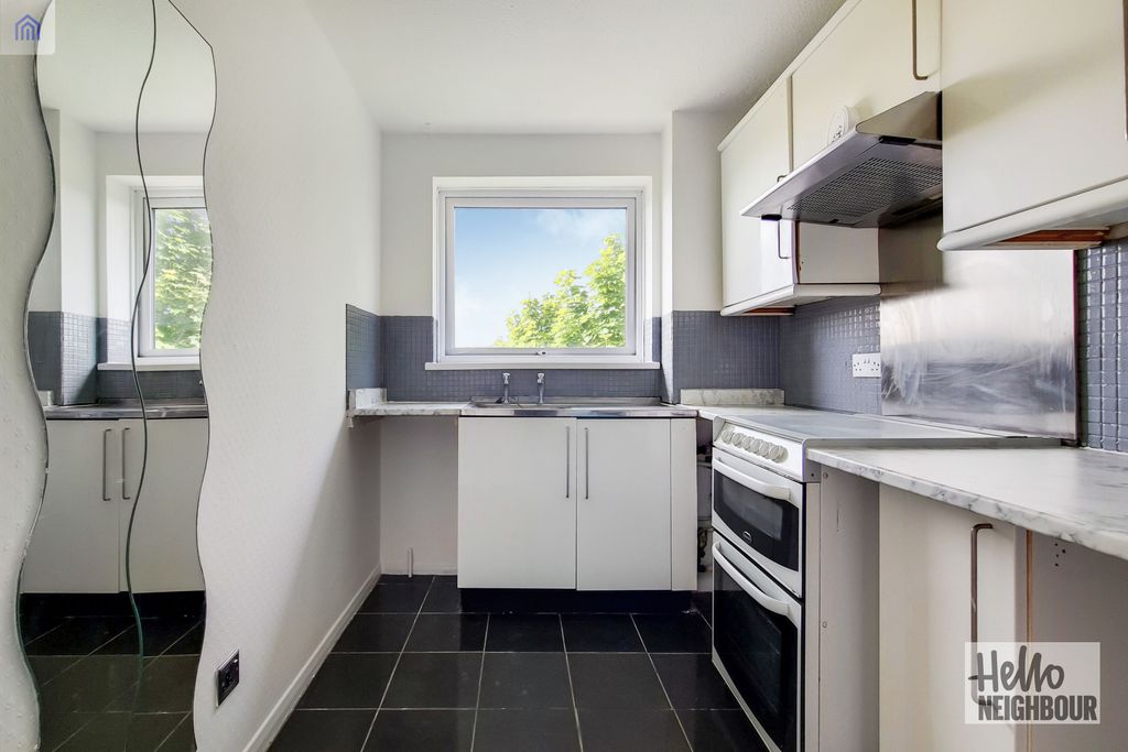 Property photo 2 of 9 Photo 1